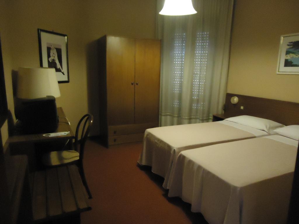 Hotel De La Ville Central Latina Extérieur photo