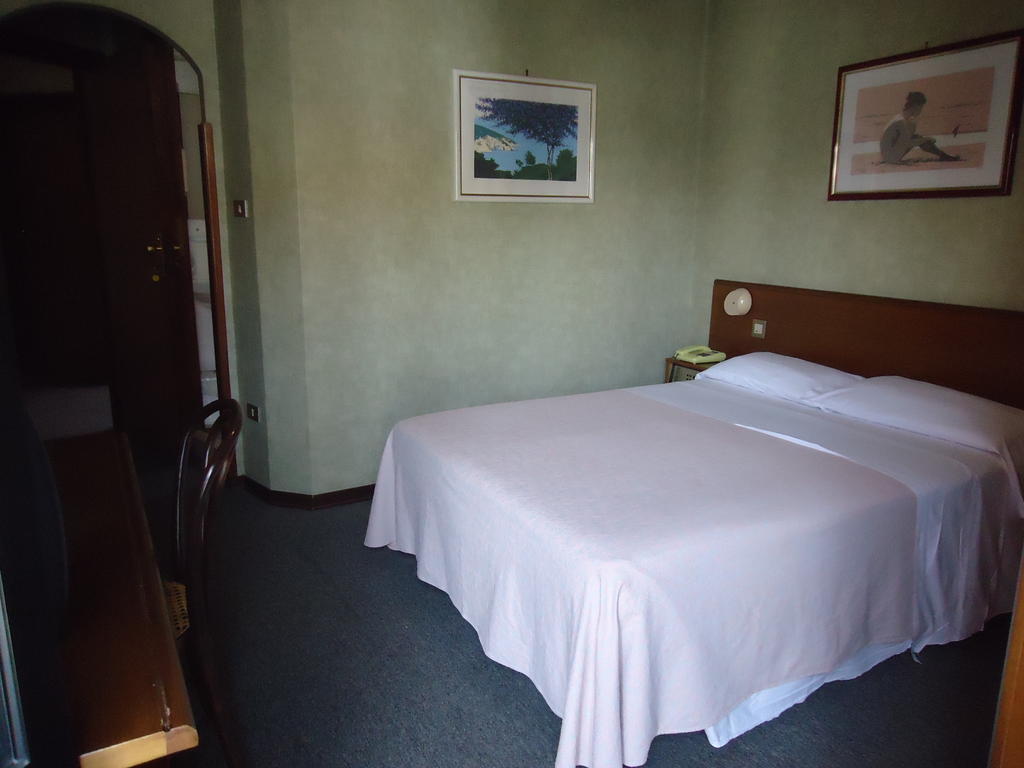 Hotel De La Ville Central Latina Extérieur photo